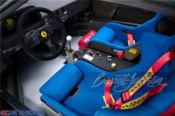 法拉利F40赛车座椅特写