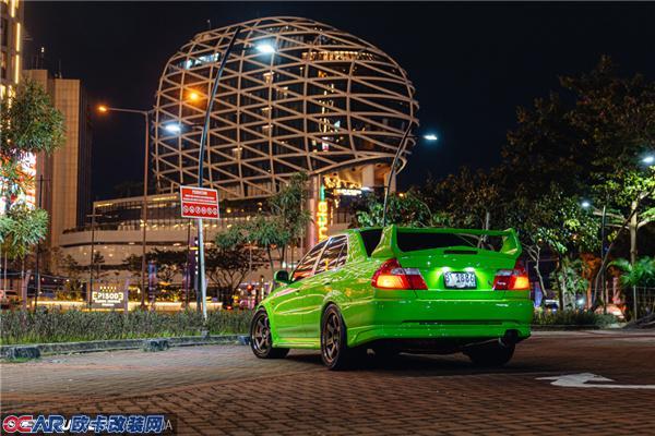 三菱EVO MCR-Green车尾展示